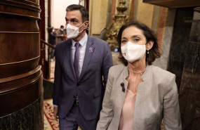 ep archivo   el presidente del gobierno pedro sanchez y la ministra de industria comercio y turismo