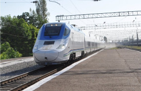 ep archivo   tren de alta velocidad de talgo t250 en uzbekistan