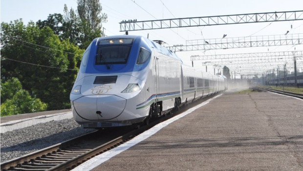 ep archivo   tren de alta velocidad de talgo t250 en uzbekistan