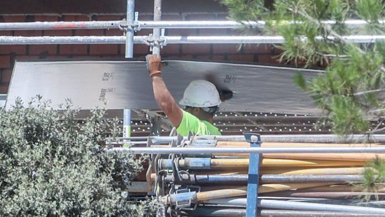 ep archivo   un trabajador de la construccion en una obra