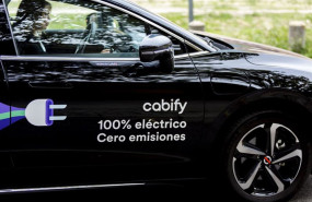 ep archivo   uno de los vehiculos de la plataforma de movilidad cabify