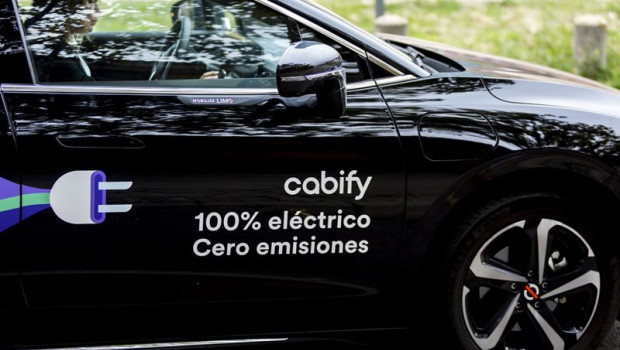 ep archivo   uno de los vehiculos de la plataforma de movilidad cabify
