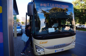 ep autobus metropolitano con destino al municipio sevillano de la rinconada