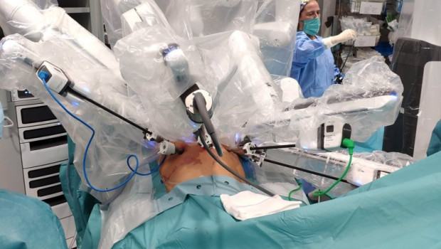 ep cirugia con el robot da vinci en granada