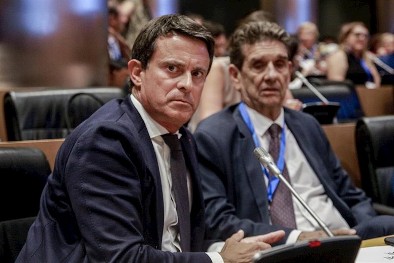 ep el concejal del ayuntamiento de barcelona y exprimer ministro frances manuel valls