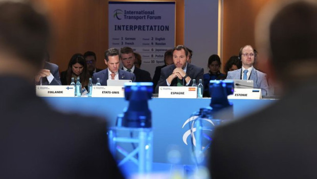 ep el ministro de transportes oscar puente en la cumbre international transport forum itf