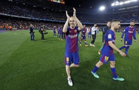 ep iniesta aplaudecamp nou