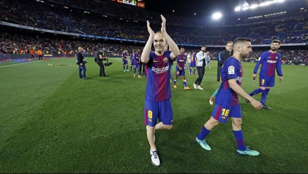 ep iniesta aplaudecamp nou