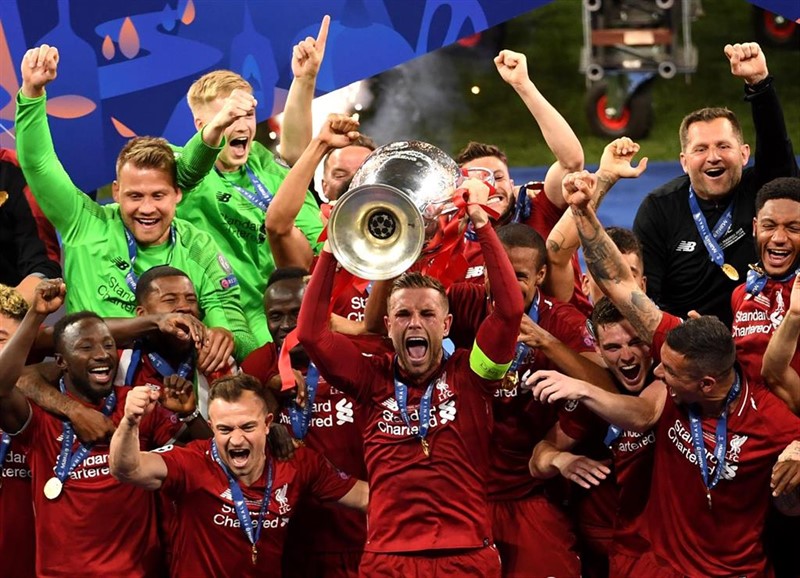 ep jordan henderson levanta el trofeo de la liga de campeones junto a sus companeros del liverpool ep jordan henderson levanta el trofeo de la liga de campeones junto a sus companeros del liverpool