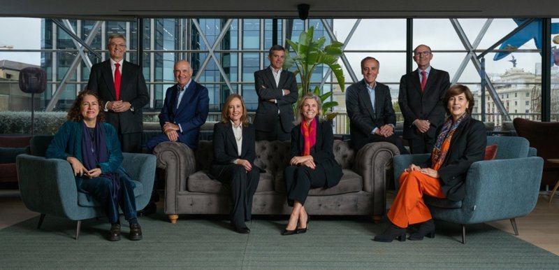 ep la directora de caixabank wealth management belen martin y la directora general de openwealth