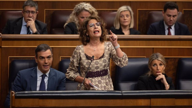 ep la vicepresidenta primera y ministra de hacienda maria jesus montero c interviene durante una