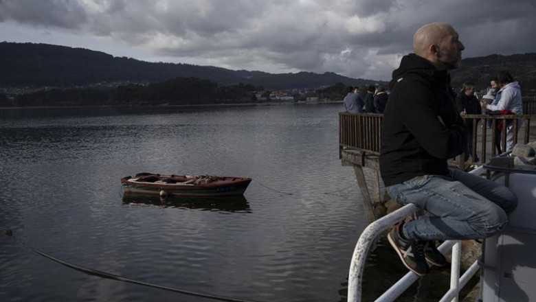Paro de la flota pesquera de bajura, frente a la Federación Provincial de Cofradías de Pontevedra en Arcade, a 19 de enero de 2026, en Vigo, Pontevedra, Galicia (España). La flota de pesca de bajura comienza un paro indefinido para protestar contra la nue | Adrián Irago - Europa Press ep paro de la flota pesquera de bajura frente a la federacion provincial de cofradias de pontevedra