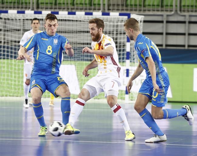 Pola mete a España en semifinales del Europeo de fútbol sala | RFEF ep pola meteespanasemifinaleseuropeofutbol sala