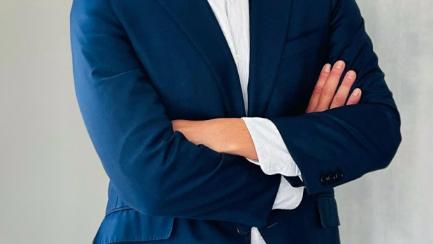 ep race nombra a felipe adeva como nuevo director comercial del grupo