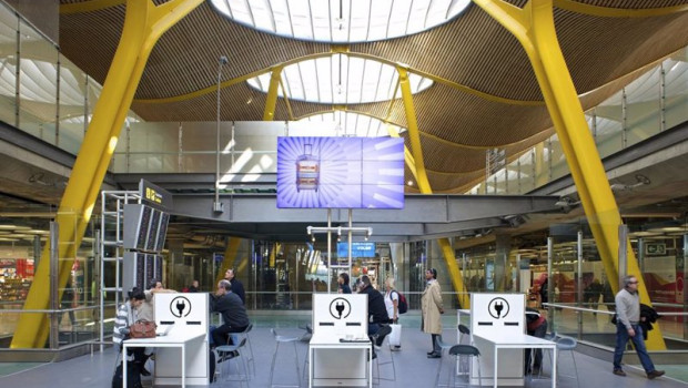 ep archivo plaza comercial en la t 4 del aeropuerto de barajas ep archivo plaza comercial en la t 4 del aeropuerto de barajas