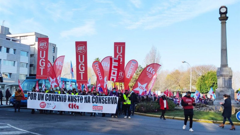 Archivo - Trabajadores del sector conservero se manifiestan | EUROPA PRESS - Archivo ep archivo trabajadores del sector conservero se manifiestan