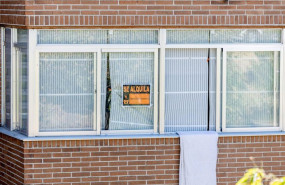 ep archivo un cartel anunciando una vivienda en alquiler ep archivo un cartel anunciando una vivienda en alquiler