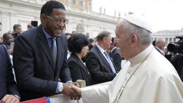 ep atleta cubano javier sotomayorpapa francisco