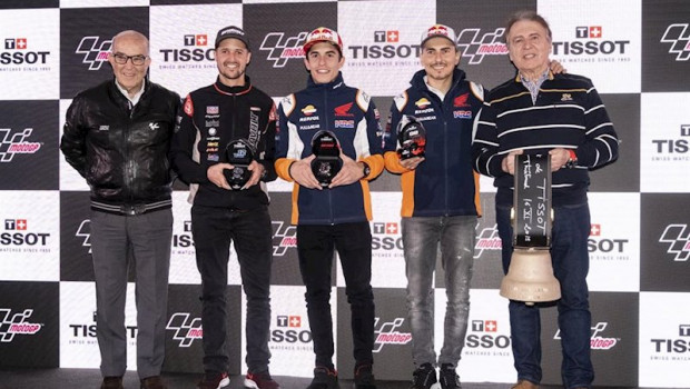 ep carmelo ezpeleta marc marquez jorge lorenzo y franois thiebaud con la coleccion de relojes de