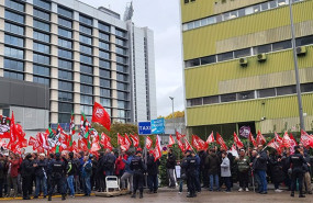 ep ccoo y ugt piden a iberdrola compensar el ipc en los salarios
