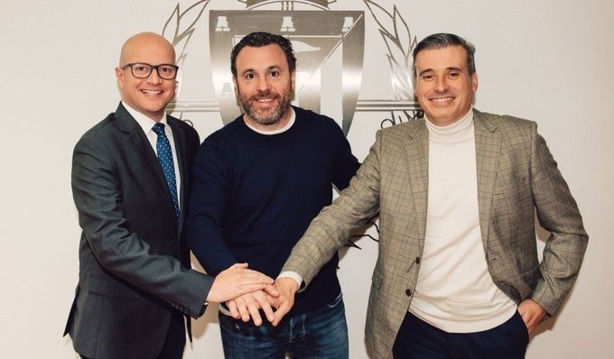 ep el entrenador del real valladolid cf sergio gonzalez en el centro renueva hasta 2022