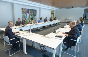 ep el lehendakari inigo urkullu preside la reunion con los representantes de los partidos politicos