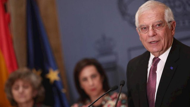 ep el ministro de asuntos exteriores ue y cooperacion en funciones josep borrell emocionado ofrece