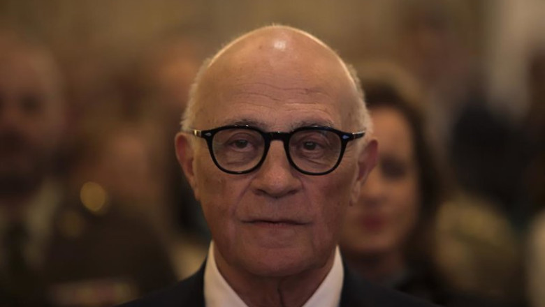 ep el presidente del banco sabadell josep oliu durante la entrega de la medalla de oro de la