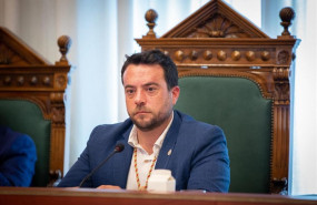 ep el socialista alex pastor presente en la sesion de constitucion del ayuntamiento de badalona