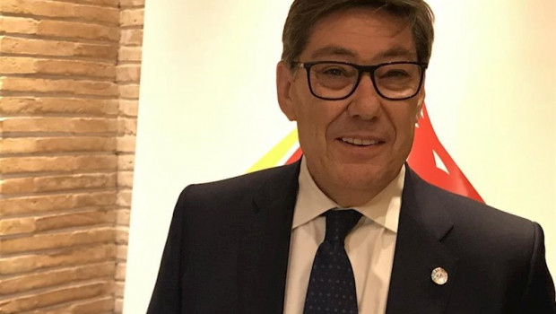ep el vicepresidente y consejero de industria del gobierno de aragon y presidente del par arturo