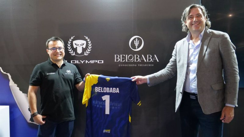 Firma del acuerdo entre Belobaba y el Team Queso. | BELOBABA ep firma del acuerdo entre belobaba y el team queso