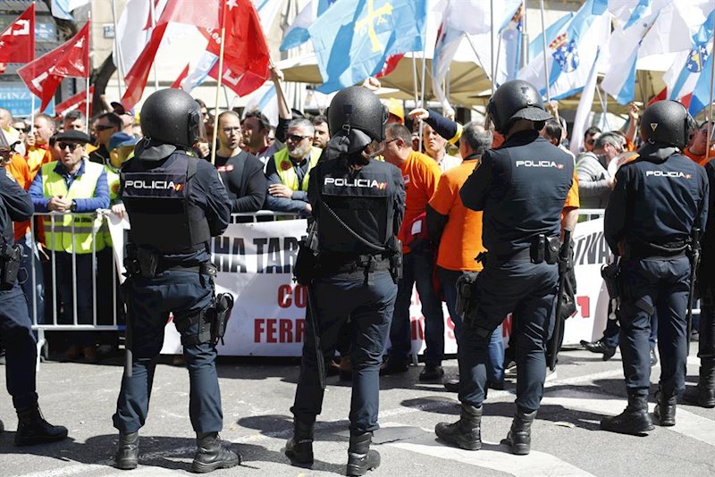 ep manifestacion de trabajadores de alcoa ante al congreso