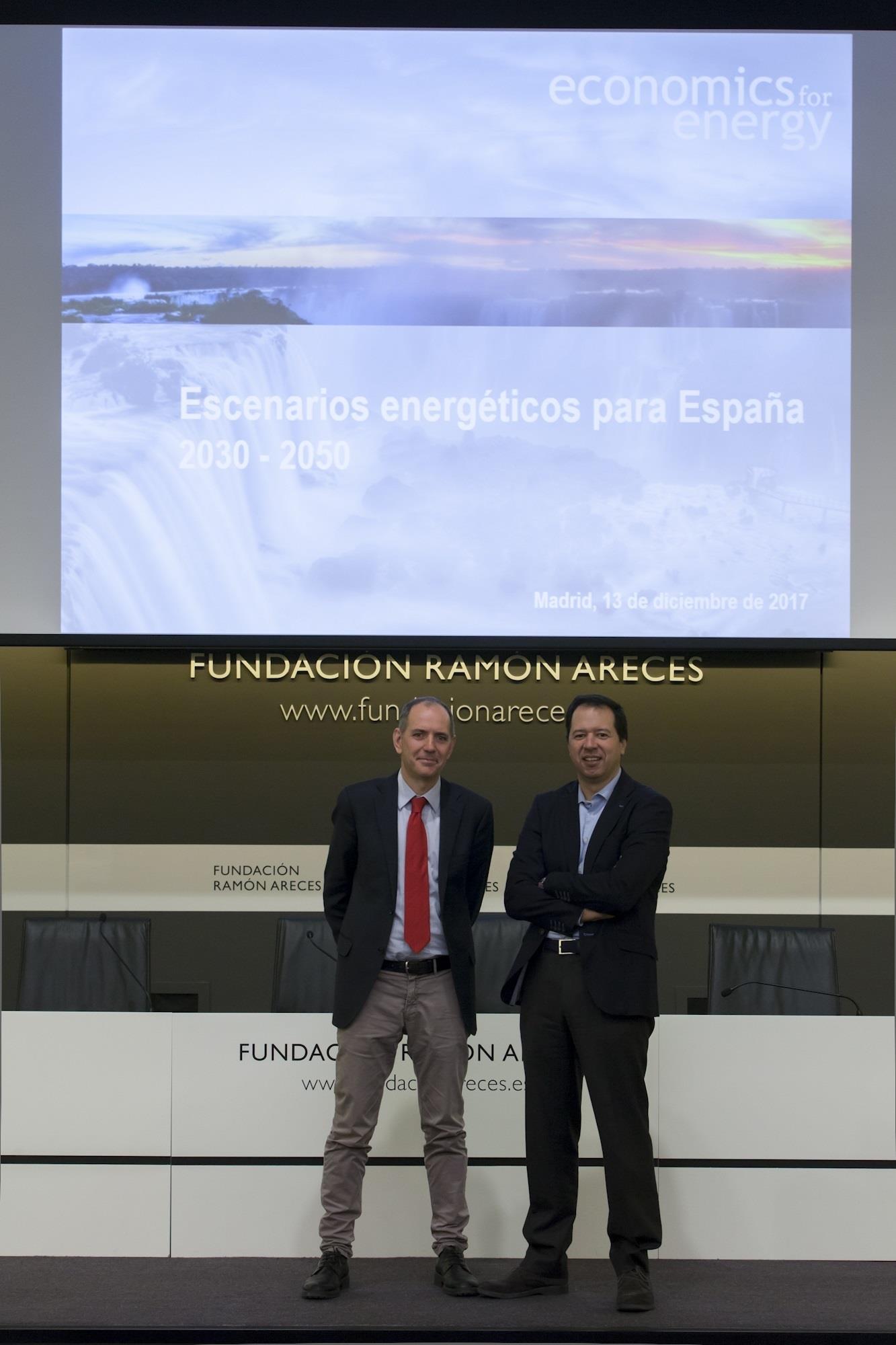 Pedro Linares y Xavier Labandeira, autores del informe Economics for Energy | CENTRO DE INVESTIGACIÓN ECONOMICS FOR ENERGY ep pedro linaresxavier labandeira autoresinforme economics for energy