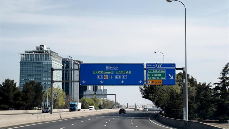 Una autovía de Madrid con poco tráfico durante la crisis del coronavirus en Madrid. | Óscar J.Barroso - Europa Press ep una autovia de madrid con poco trafico durante la crisis del coronavirus en madrid