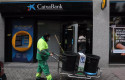 ep una oficina de caixabank en madrid a 22 de abril de 2021 en madrid espana la direccion de