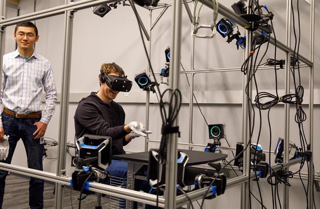 Zuckerberg guantes VR | FACEBOOK ep zuckerberg guantes vr