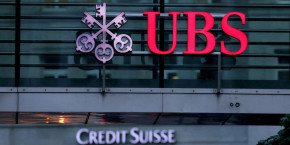 les logos ubs et credit suisse a zurich 20240814083931 