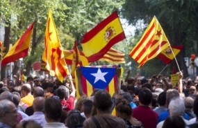 cataluna-manifestacion-bandera-espana-560x315