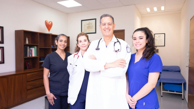 doctores en hospital 