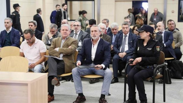 ep alvaro perez alonso bigotes pablo crespofrancisco correa 20180119204033