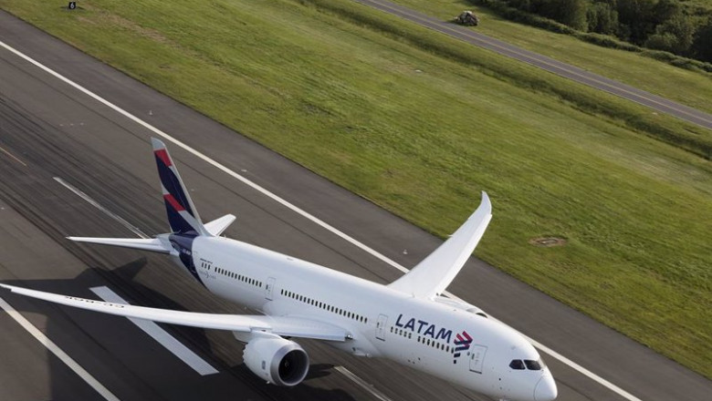 Archivo - Avión LATAM Boeing 787 Dreamliner despegando | LATAM AIRLINES GROUP - Archivo ep archivo - avion latam boeing 787 dreamliner despegando