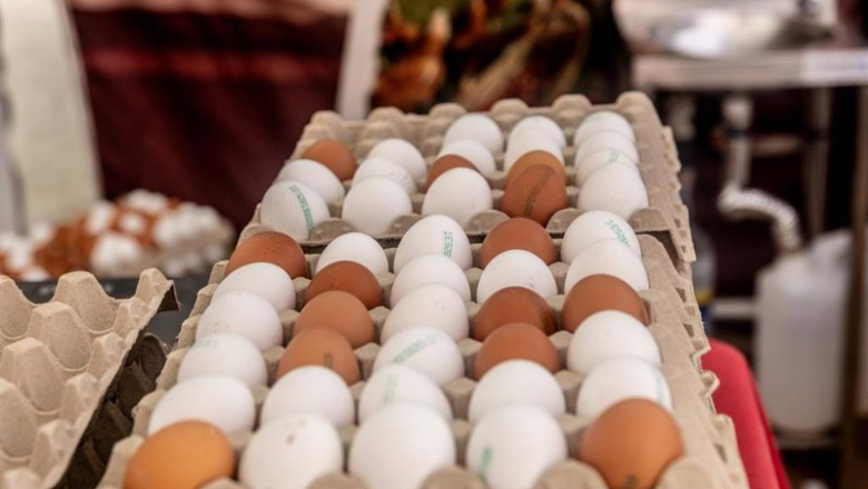 ep archivo   cartones de huevos en un supermercado