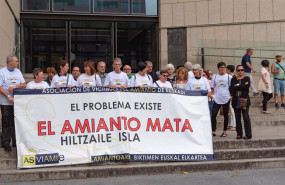 ep archivo   concentracion de la asociacion de victimas del amianto de euskadi