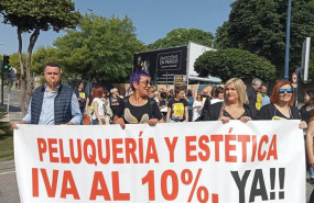 ep archivo decenas de profesionales de peluquerias y salones de estetica de vigo piden al gobierno ep archivo decenas de profesionales de peluquerias y salones de estetica de vigo piden al gobierno