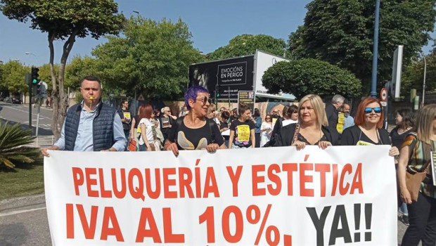 ep archivo   decenas de profesionales de peluquerias y salones de estetica de vigo piden al gobierno