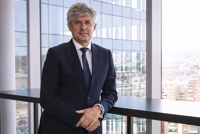 Cellnex sube tras lanzar un programa de recompra de acciones de 800 millones