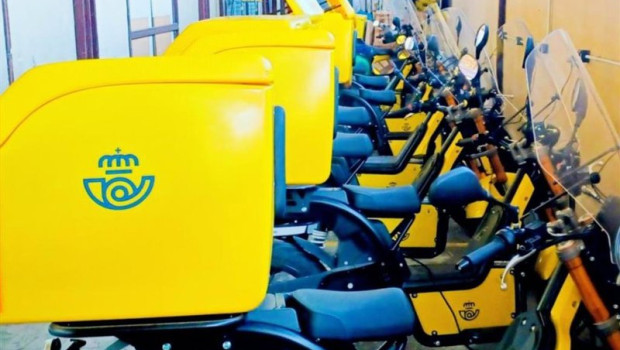 ep archivo   flota de vehiculos de correos en zaragoza