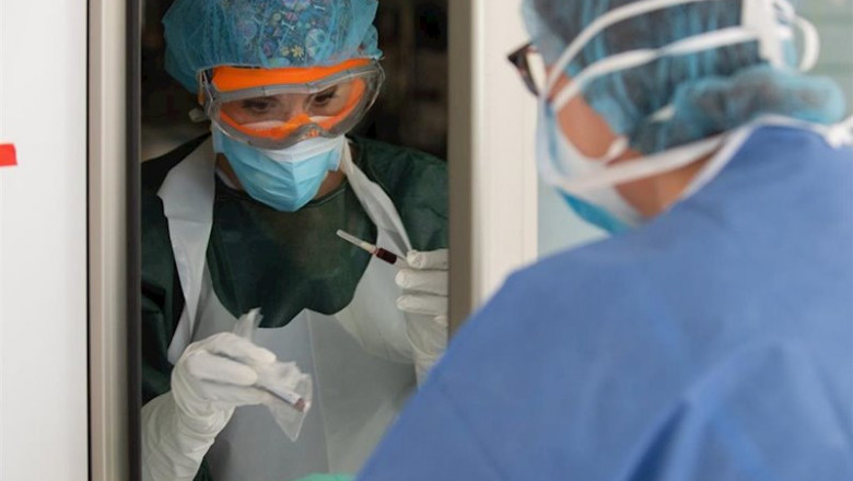 Atención a los casos con el Covid-19 en el Hospital Clínic. UCI de atención a los pacientes con coronavirus. | HOSPITAL CLINIC BARCELONA / FRANCISCO AVIA ep atencion a los casos con el covid-19 en el hospital clinic uci de atencion a los pacientes con