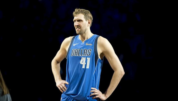 ep dirk nowitzki en su ultimo partido con los mavericks