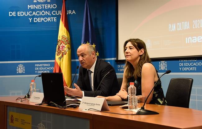 Fernando Benzo Y La Directora General De INAEM, Montserrat Iglesias | MECD ep fernando benzola directora generalinaem montserrat iglesias